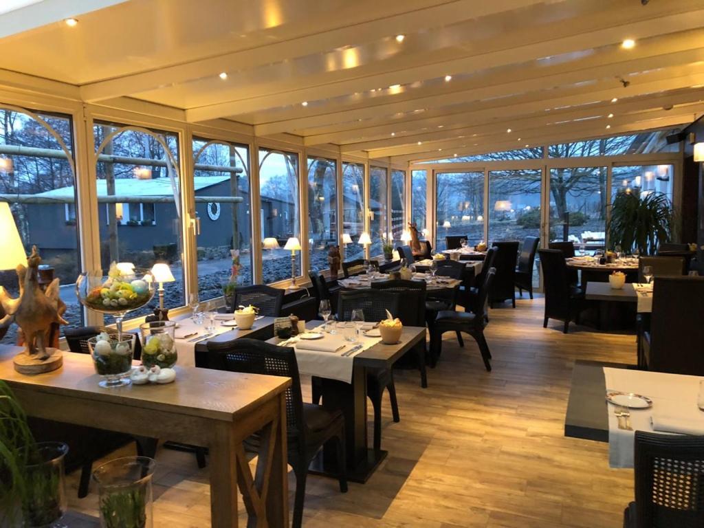 Auberge La Hutte Lurette Paliseul Екстер'єр фото
